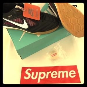 Nike SB Supreme Shoes